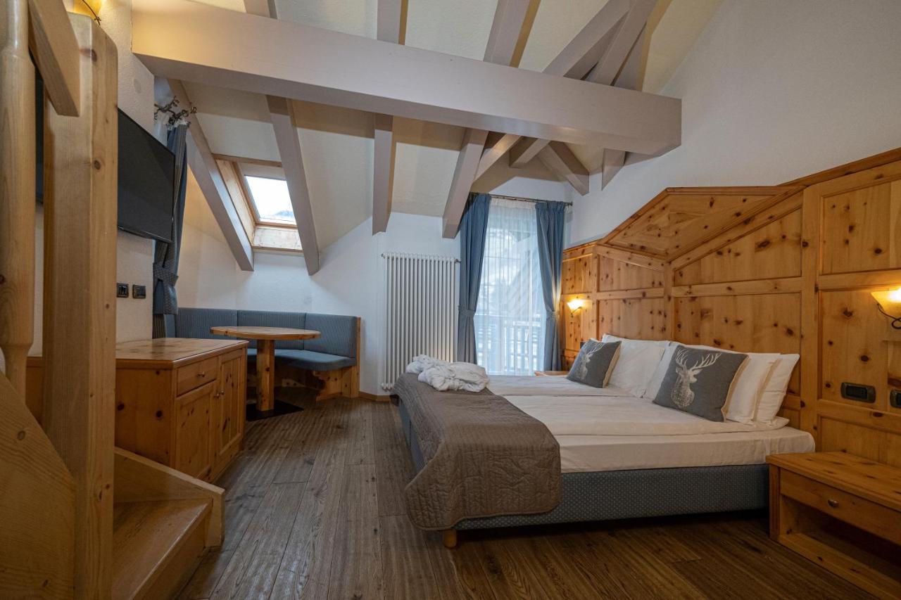 Hotel Soreghes Gran Chalet Кампитело ди Фаса Екстериор снимка