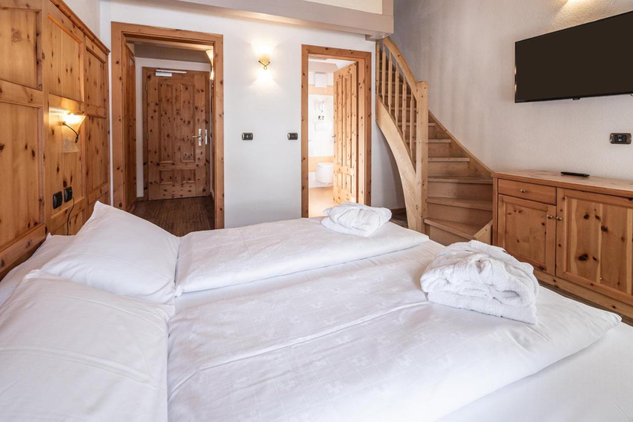 Hotel Soreghes Gran Chalet Кампитело ди Фаса Екстериор снимка