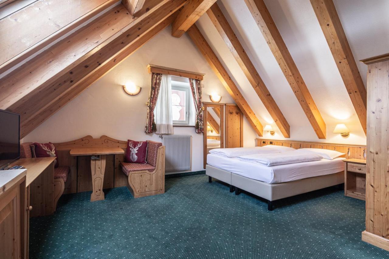 Hotel Soreghes Gran Chalet Кампитело ди Фаса Екстериор снимка