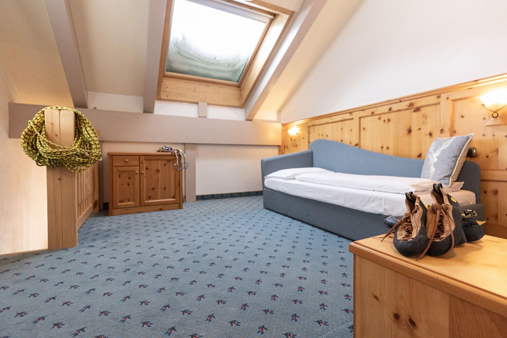 Hotel Soreghes Gran Chalet Кампитело ди Фаса Екстериор снимка